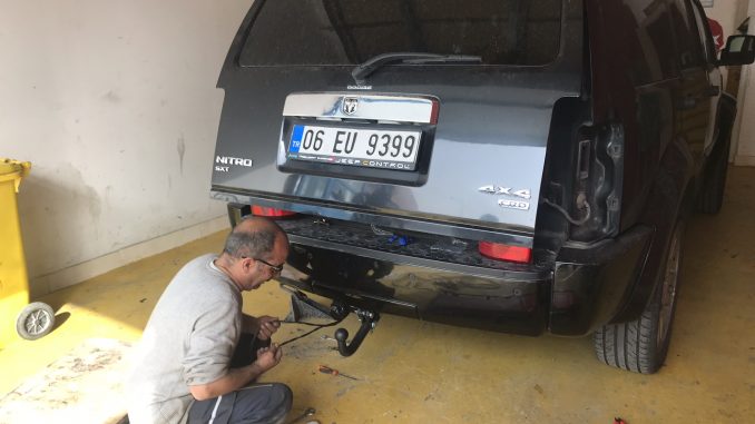 DODGE/NİTRO/ÇEKME KARAVAN RÖMORK SANDAL KAYIK ZODYAK BOAT RÖMORKU …BUNLARA BENZERLERİ »↵ çekmek için ⇔çekme karavan römork çekmek için çeki kanca topuz demiri ⇔7 pinli veya 13 pinli Elektrik tesisatı sistemi montesi/Römork Çekme Karavan/Çeki demiri/Avrupa Topluluğu EC94/20 standardı belgesine göre üretilmiş onaylaymış Çeki demiri Montajlarında kullanırız/USTA MÜHENDİSLİK 05323118894